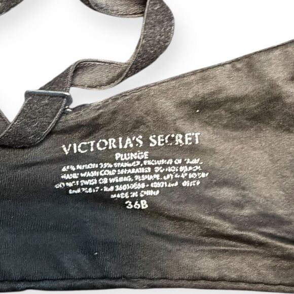 VICTORIA’S SECRET Women’s Black Plunge Push-Up Bra Size 36B - Picture 3 of 3